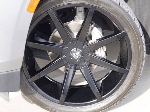 Used 2021 Chevrolet Tahoe RST w/ Luxury Package image 11