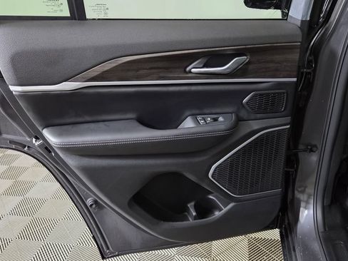New 2026 Jeep Grand Cherokee Limited AWD/4WD image 29