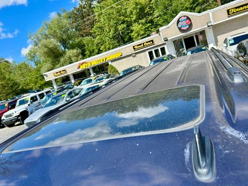 Used 2007 Chevrolet Suburban LT w/ LT Preferred Equipment Group image 10