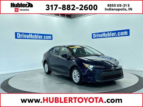 Used 2023 Toyota Corolla LE w/ LE Convenience Package FWD image 1