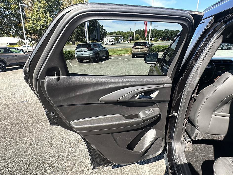 Used 2022 Chevrolet TrailBlazer RS FWD image 22