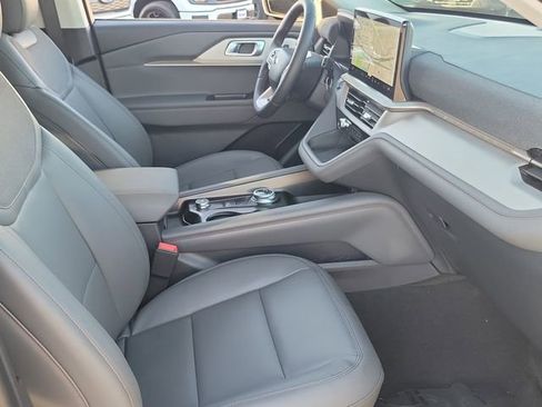 New 2026 Ford Explorer Active w/ Active Comfort Package image 16