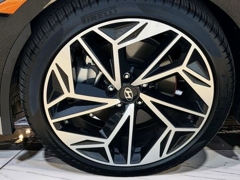 Used 2025 Hyundai Ioniq 6 SEL RWD image 5