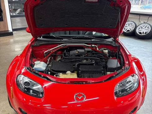 Used 2006 MAZDA MX-5 Miata Grand Touring RWD image 60