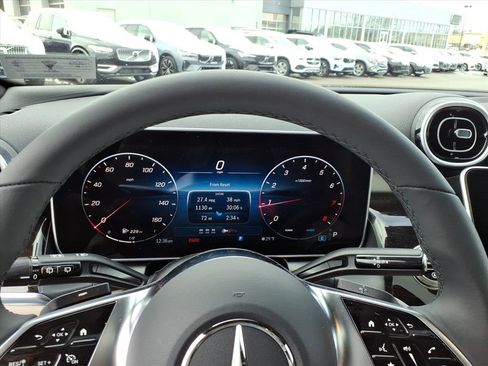 Used 2026 Mercedes-Benz GLC 300 4MATIC image 18