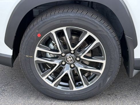 New 2026 Toyota Corolla Cross XLE AWD/4WD image 9