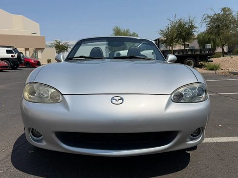 Used 2005 MAZDA MX-5 Miata LS RWD image 3