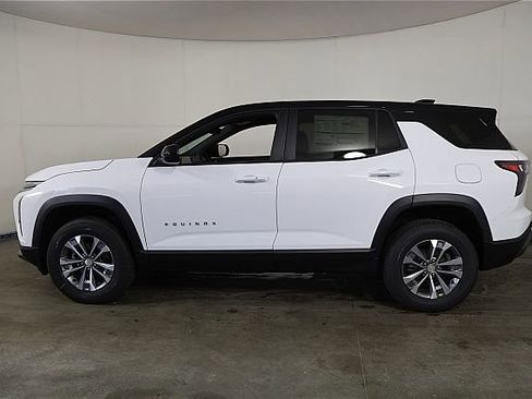 New 2026 Chevrolet Equinox LT w/ Convenience Package II image 4