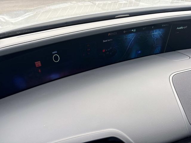 New 2026 Lincoln Nautilus Premier AWD/4WD image 32