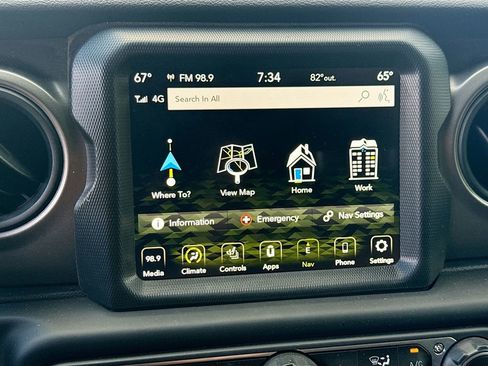 Used 2023 Jeep Wrangler Unlimited w/ Cold Weather Group AWD/4WD image 14