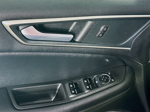 Used 2024 Ford Edge SEL image 24