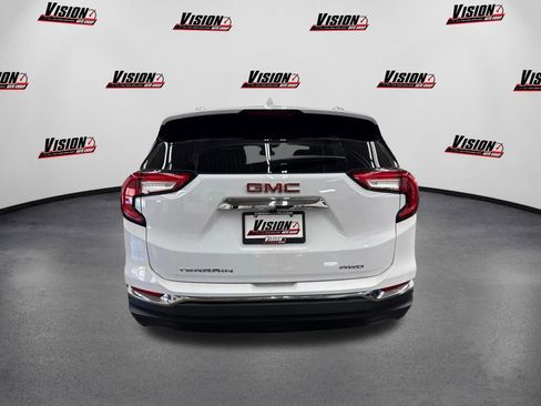 Used 2024 GMC Terrain SLT image 6