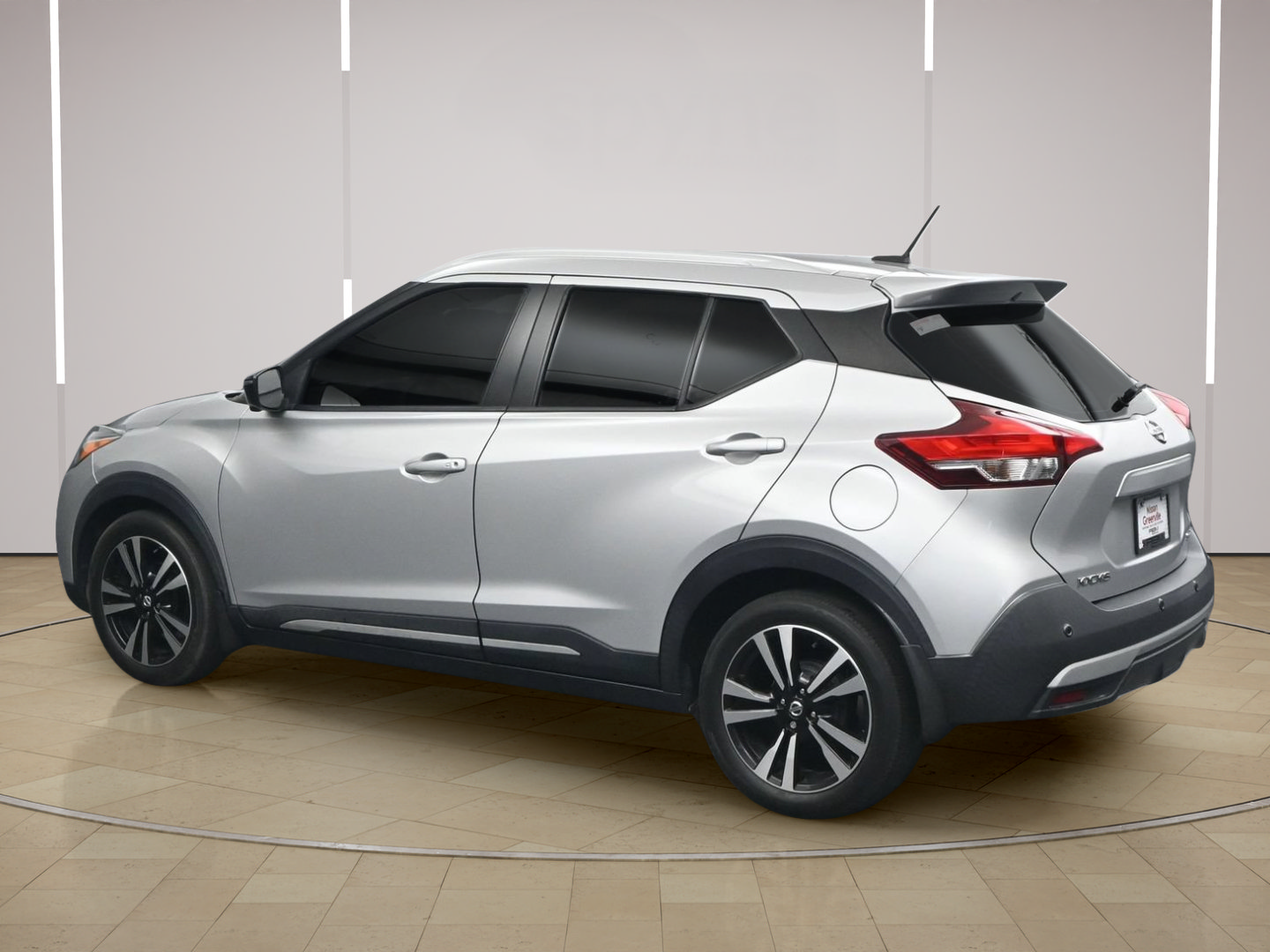 Used 2020 Nissan Kicks SR w/ SR Premium Package FWD image 5