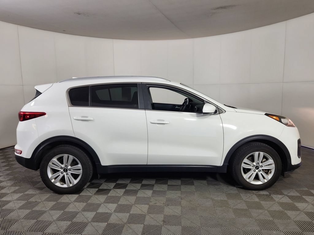 Used 2019 Kia Sportage LX w/ Option Group 017 FWD image 8