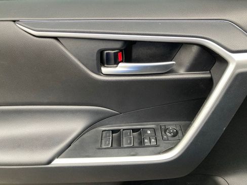 Used 2025 Toyota RAV4 XLE Premium FWD image 12