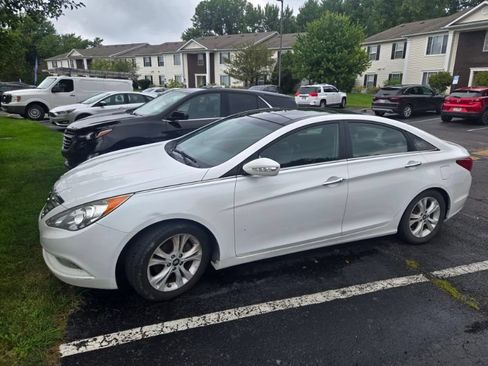 Used 2013 Hyundai Sonata Limited w/ Premium Pkg FWD image 11