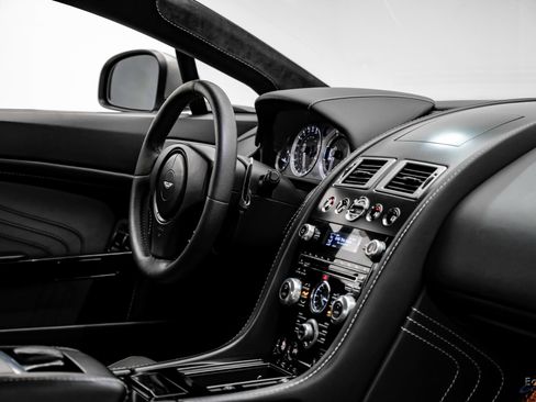 Used 2014 Aston Martin V8 Vantage S RWD image 46