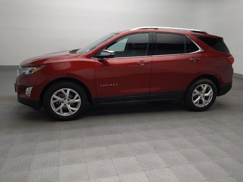 Used 2021 Chevrolet Equinox Premier FWD image 2