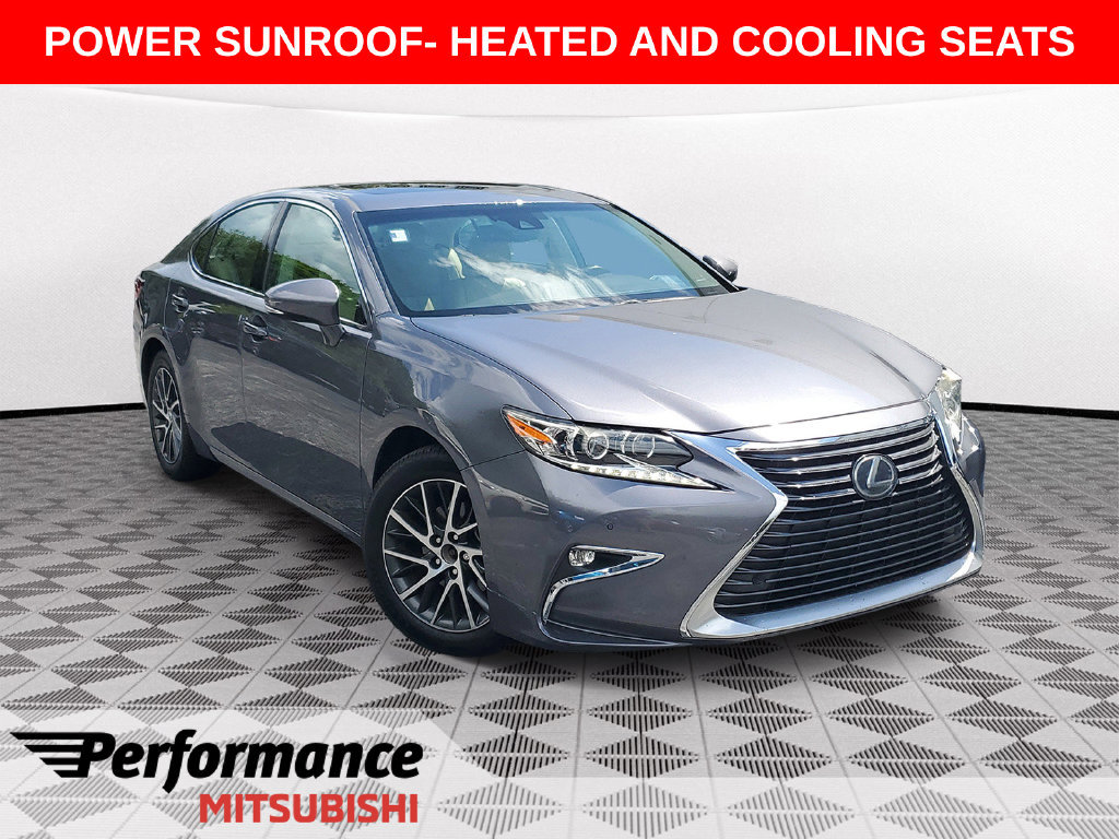 Used 2017 Lexus ES 350 w/ Luxury Package FWD image 1