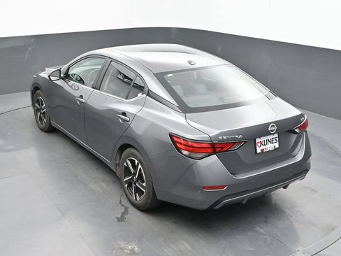 Used 2024 Nissan Sentra SV FWD image 30