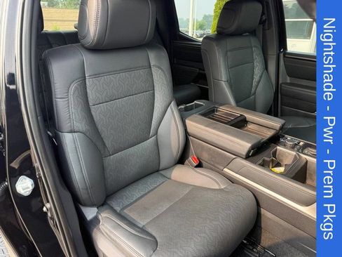 Used 2025 Toyota Tundra Limited AWD/4WD image 11