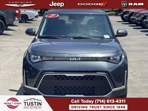 Used 2025 Kia Soul LX w/ LX Technology Package FWD image 2