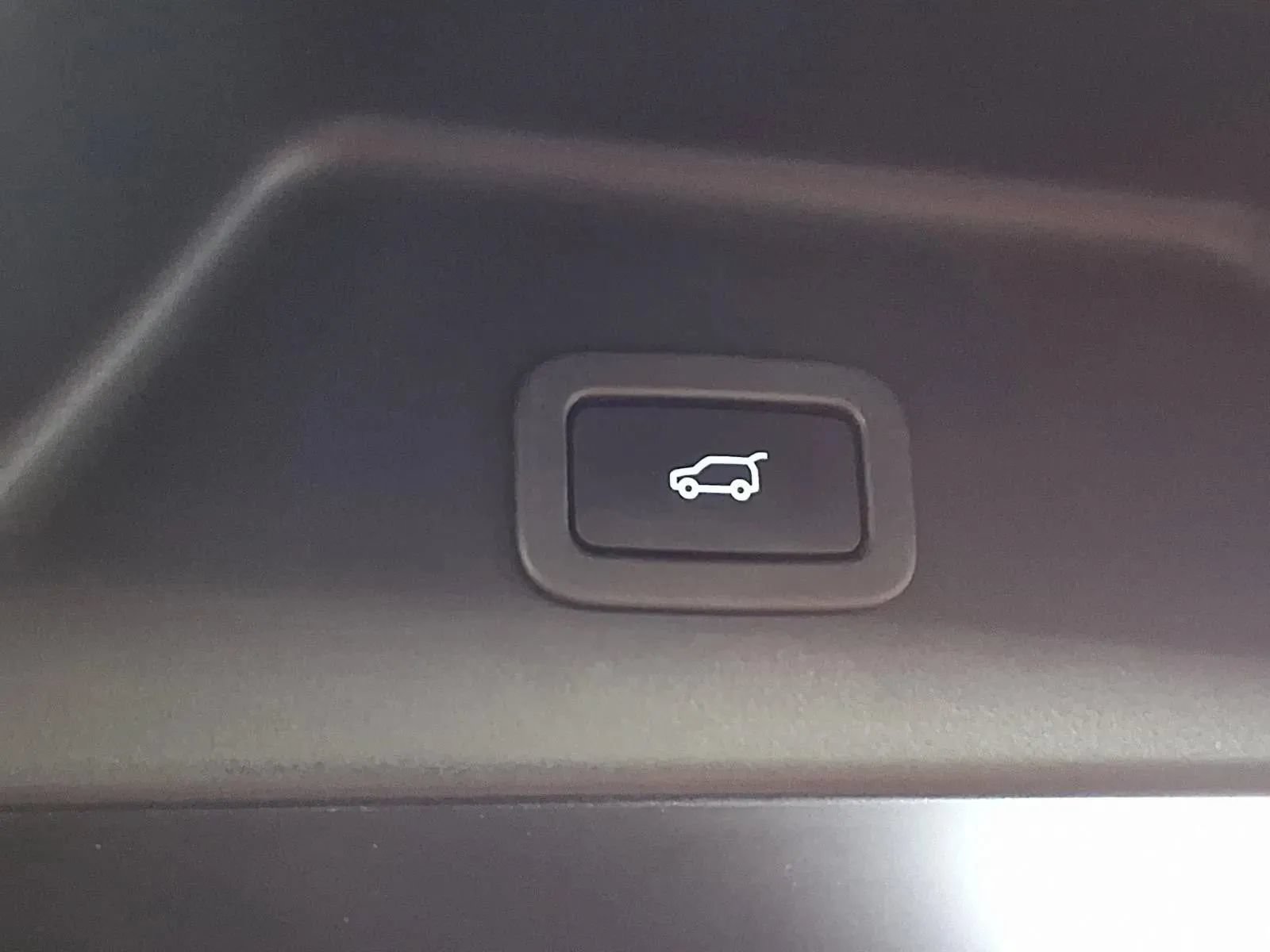 Used 2018 Land Rover Range Rover Supercharged AWD/4WD image 7