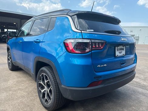 Used 2024 Jeep Compass Limited AWD/4WD image 3