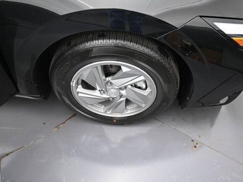 New 2026 Hyundai Elantra SE image 32