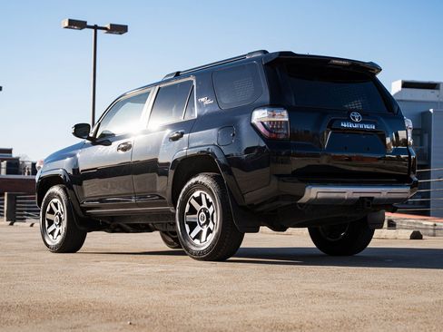 Used 2023 Toyota 4Runner TRD Off-Road Premium image 5