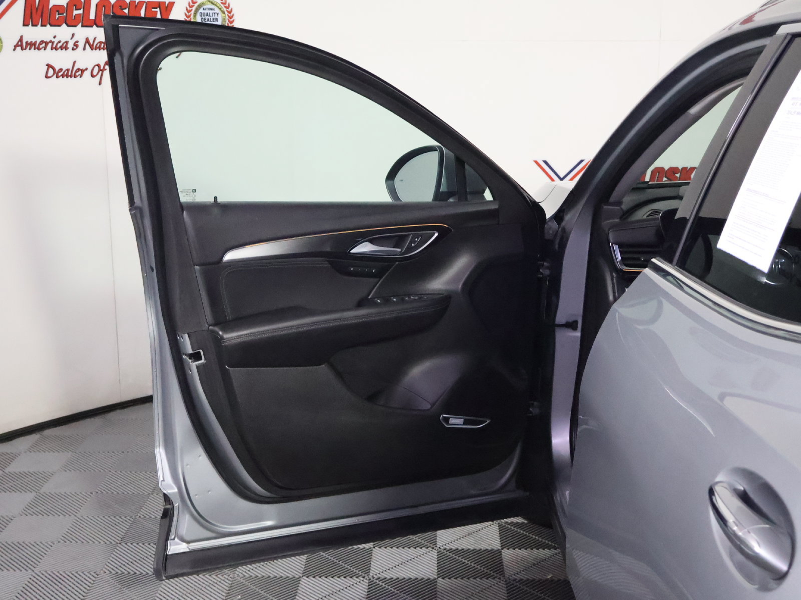 Used 2024 Buick Envision Preferred AWD/4WD image 24