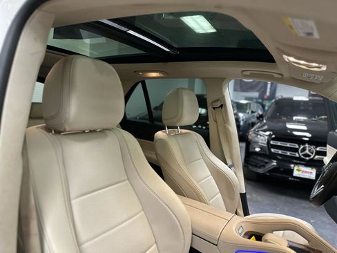 Used 2022 Mercedes-Benz GLE 350 4MATIC image 35