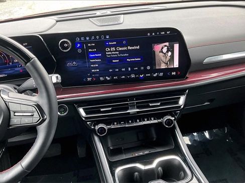 Used 2024 Chevrolet Traverse RS w/ LPO, Floor Liner Package image 6