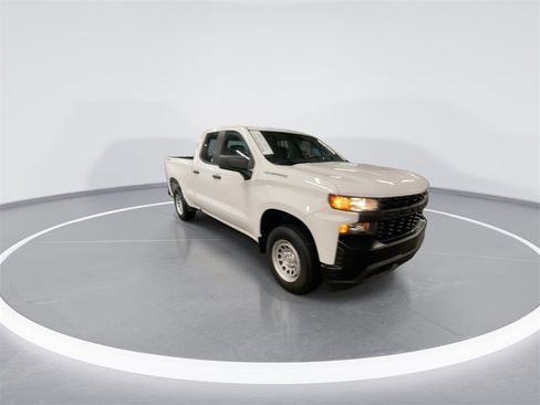 Used 2021 Chevrolet Silverado 1500 W/T w/ Trailering Package image 2