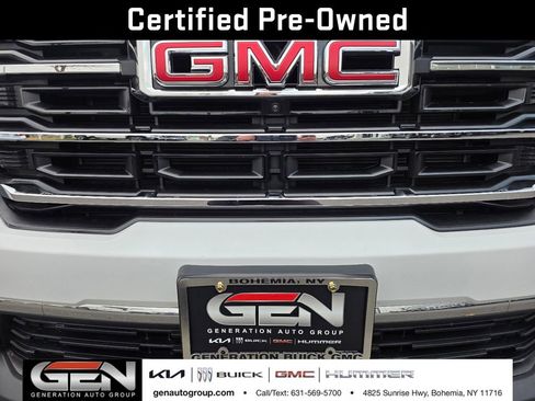 Used 2024 GMC Acadia Elevation image 38