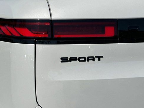 New 2026 Land Rover Range Rover Sport Dynamic SE AWD/4WD image 13