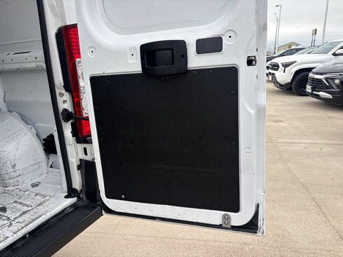 Used 2024 RAM ProMaster 2500 w/ Convenience Group FWD image 21
