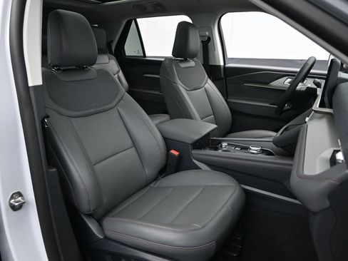 New 2026 Ford Explorer Active w/ Active Comfort Package AWD/4WD image 24