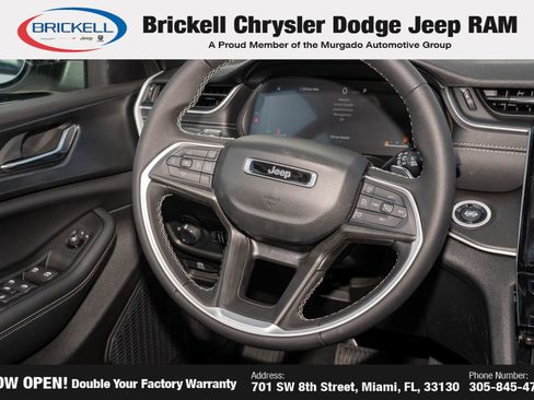 New 2025 Jeep Grand Cherokee Laredo X image 21