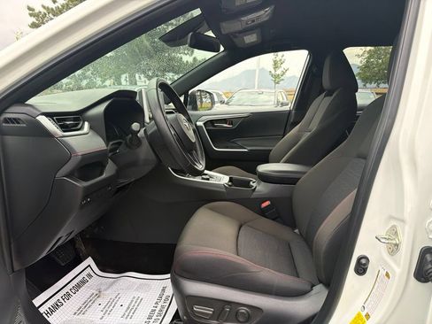 Used 2025 Toyota RAV4 SE AWD/4WD image 24