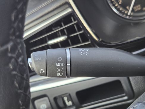 Used 2022 Cadillac XT6 Premium Luxury FWD image 17