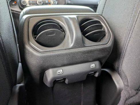 Used 2021 Jeep Gladiator Sport AWD/4WD image 14