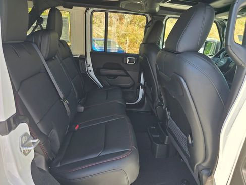 New 2026 Jeep Wrangler Unlimited Rubicon AWD/4WD image 24
