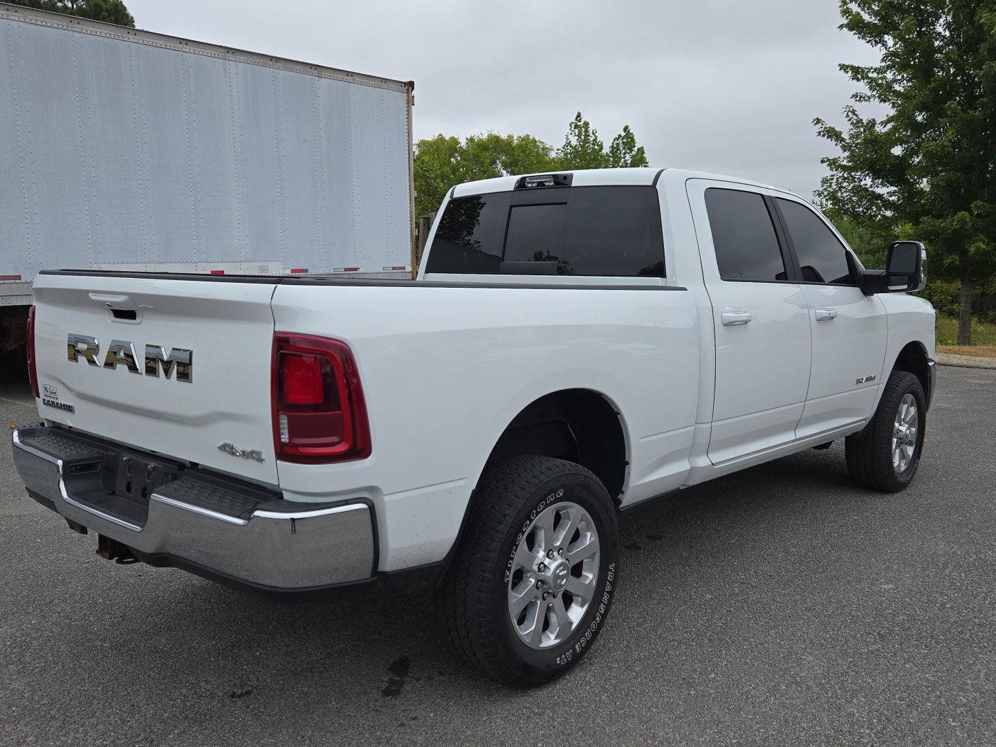 Used 2026 RAM 2500 Laramie AWD/4WD image 7