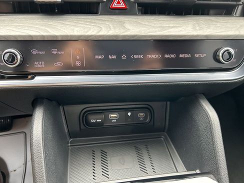 Used 2025 Kia Sportage X-Line w/ Premium Package image 15