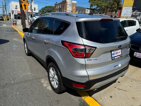 Used 2017 Ford Escape Titanium image 8