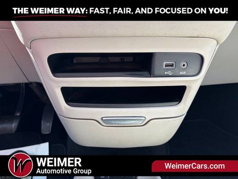 Used 2020 Chrysler Pacifica Limited FWD image 32