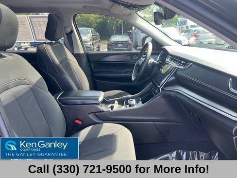 Used 2024 Jeep Grand Cherokee L Laredo AWD/4WD image 57