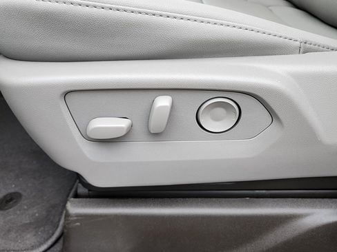 New 2026 GMC Sierra 1500 SLT w/ SLT Premium Plus Package image 18