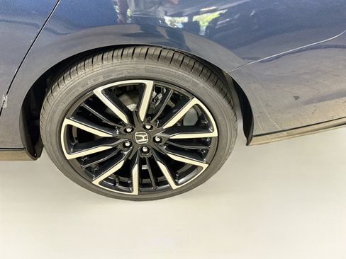 Certified 2025 Honda Accord Touring image 38